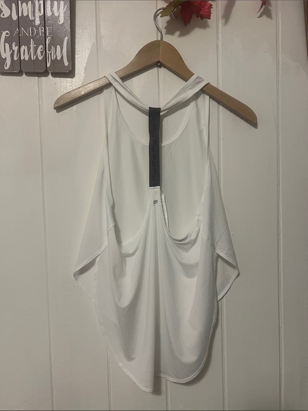 🍎🌹Fabletics White Layered Racerback Tank - Picture 2 of 4